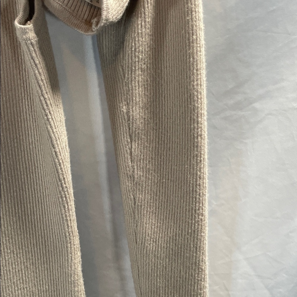 Chic Long Sleeve Beige Knit Dress - Picture 9 of 13